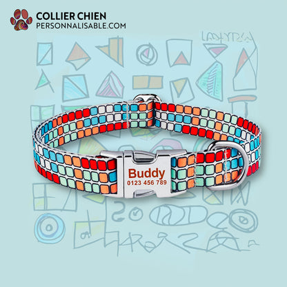 GÉOMÉTRIE - Collier à motif scolaire